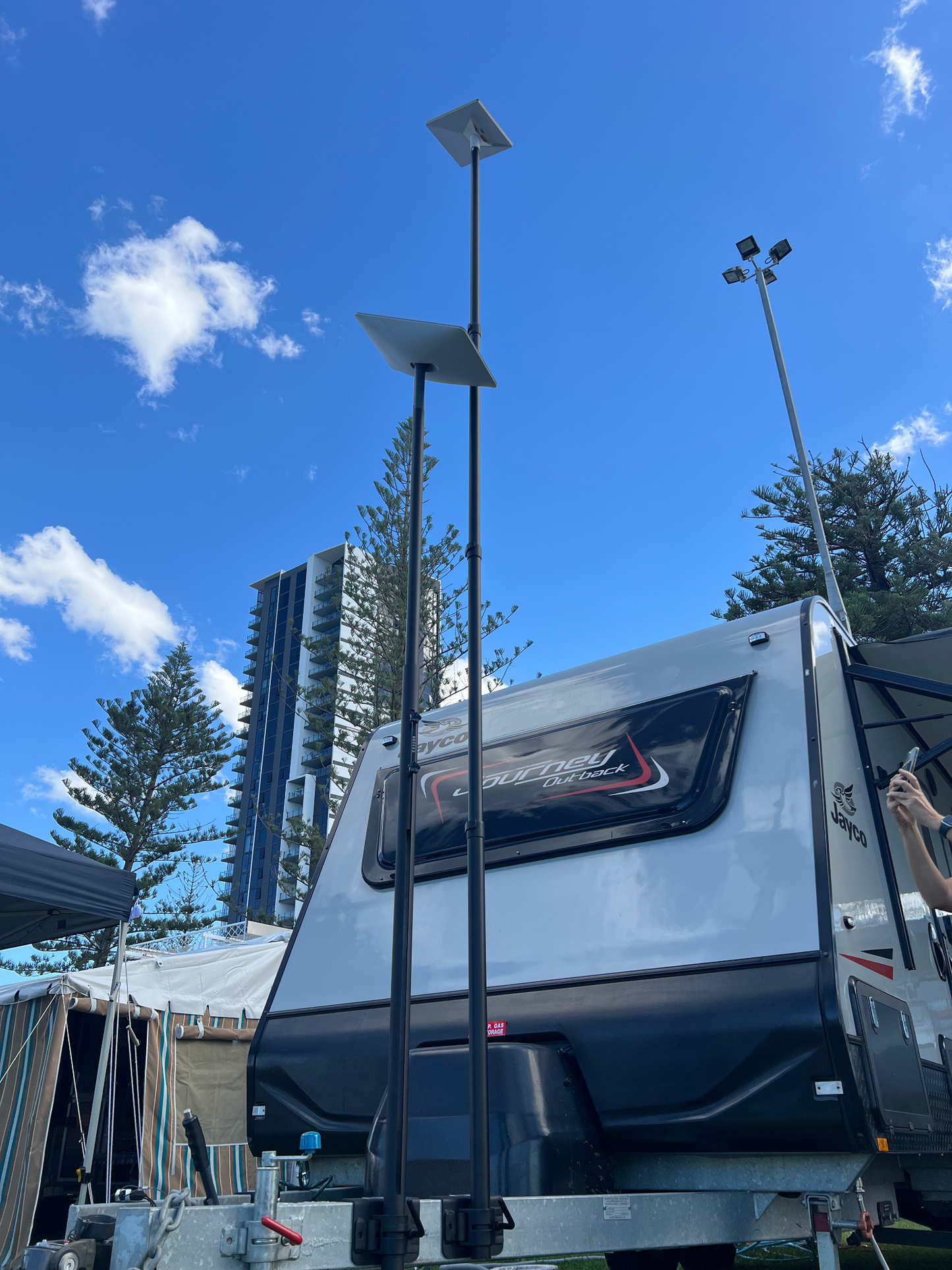 Xplore Outdoors fibreglass extension pole for Starlink with adjustable height mounting system for caravan and camping