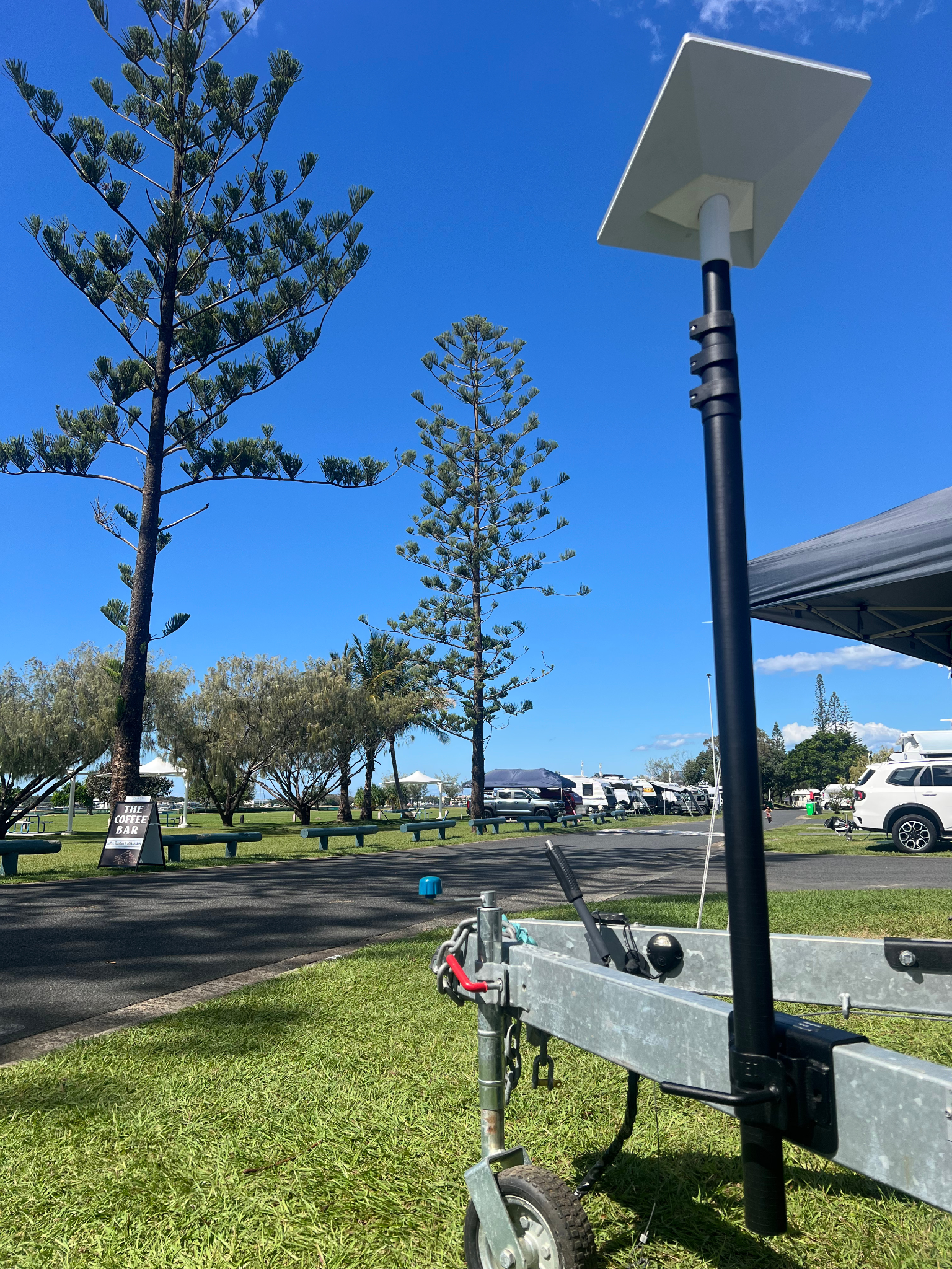 Xplore Outdoors fibreglass extension pole for Starlink with adjustable height mounting system for caravan and camping