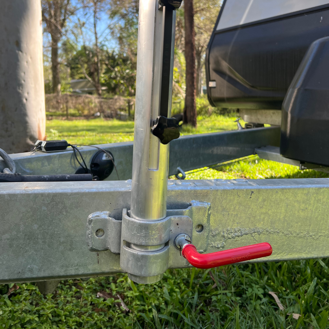 BBQARM telescopic Starlink RV pole mounted to caravan drawbar using jockey wheel clamp